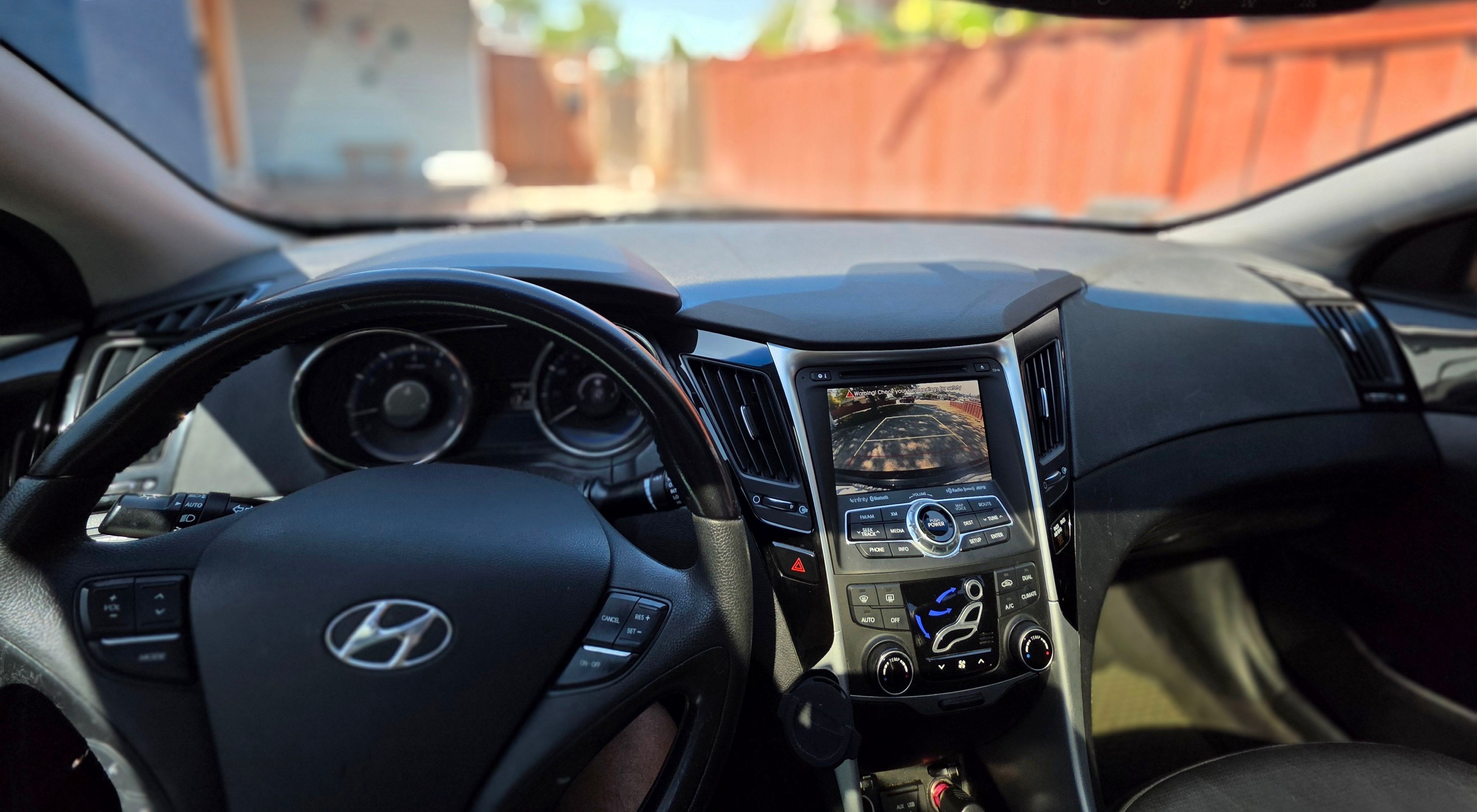 Used 2013 Hyundai Sonata Limited w/ Premium Pkg FWD image 11
