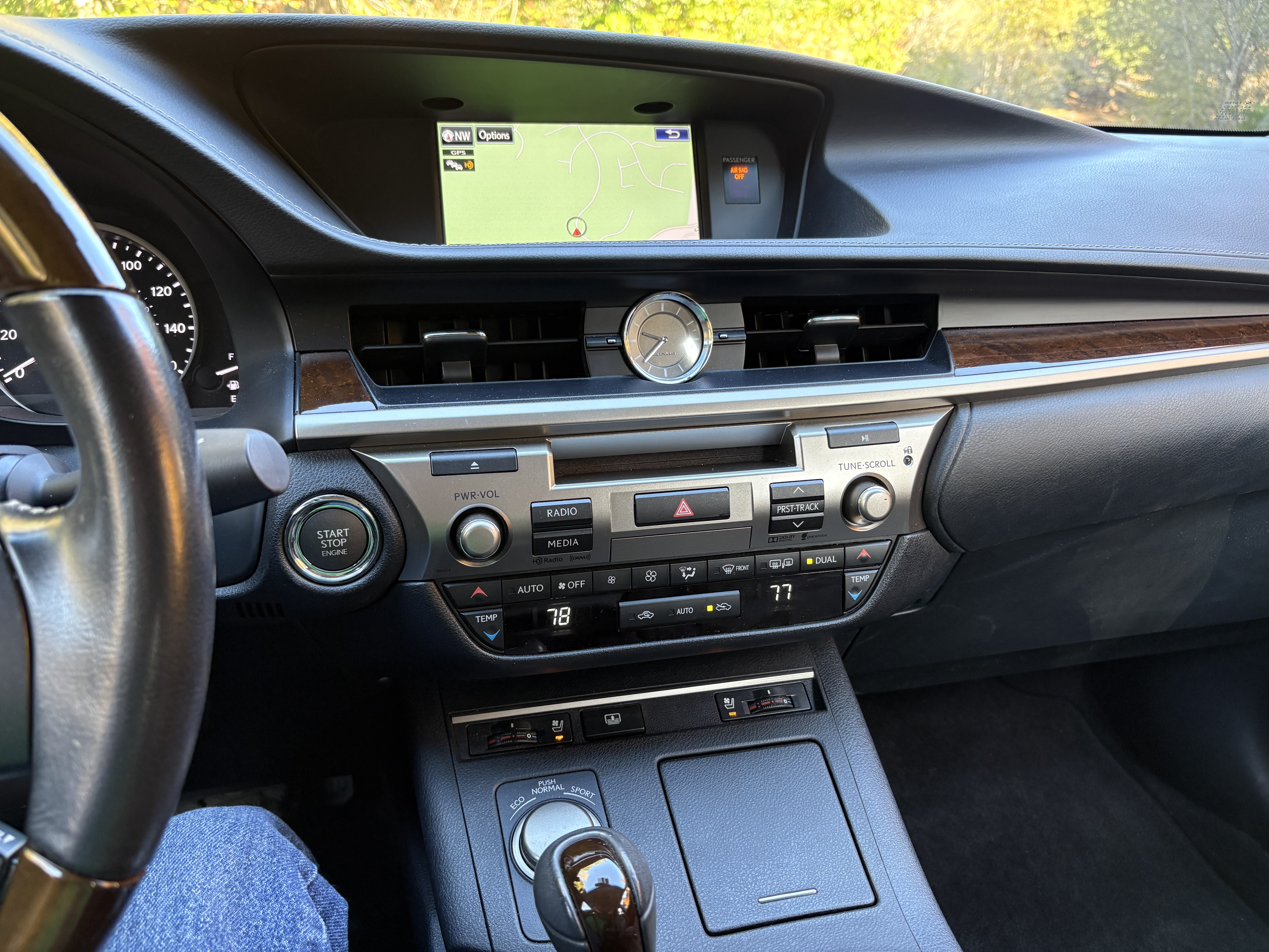 Used 2015 Lexus ES 350 w/ Luxury Package FWD image 11