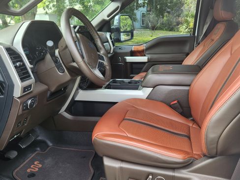 Used 2022 Ford F350 King Ranch w/ Chrome Package AWD/4WD image 5