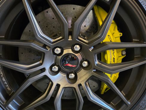 Used 2024 Chevrolet Corvette Z06 w/ Z07 Performance Package image 12