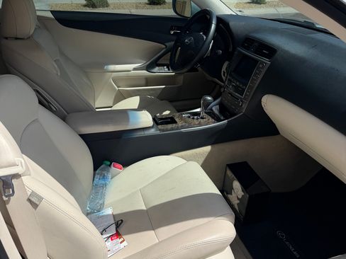 Used 2010 Lexus IS 250C image 6