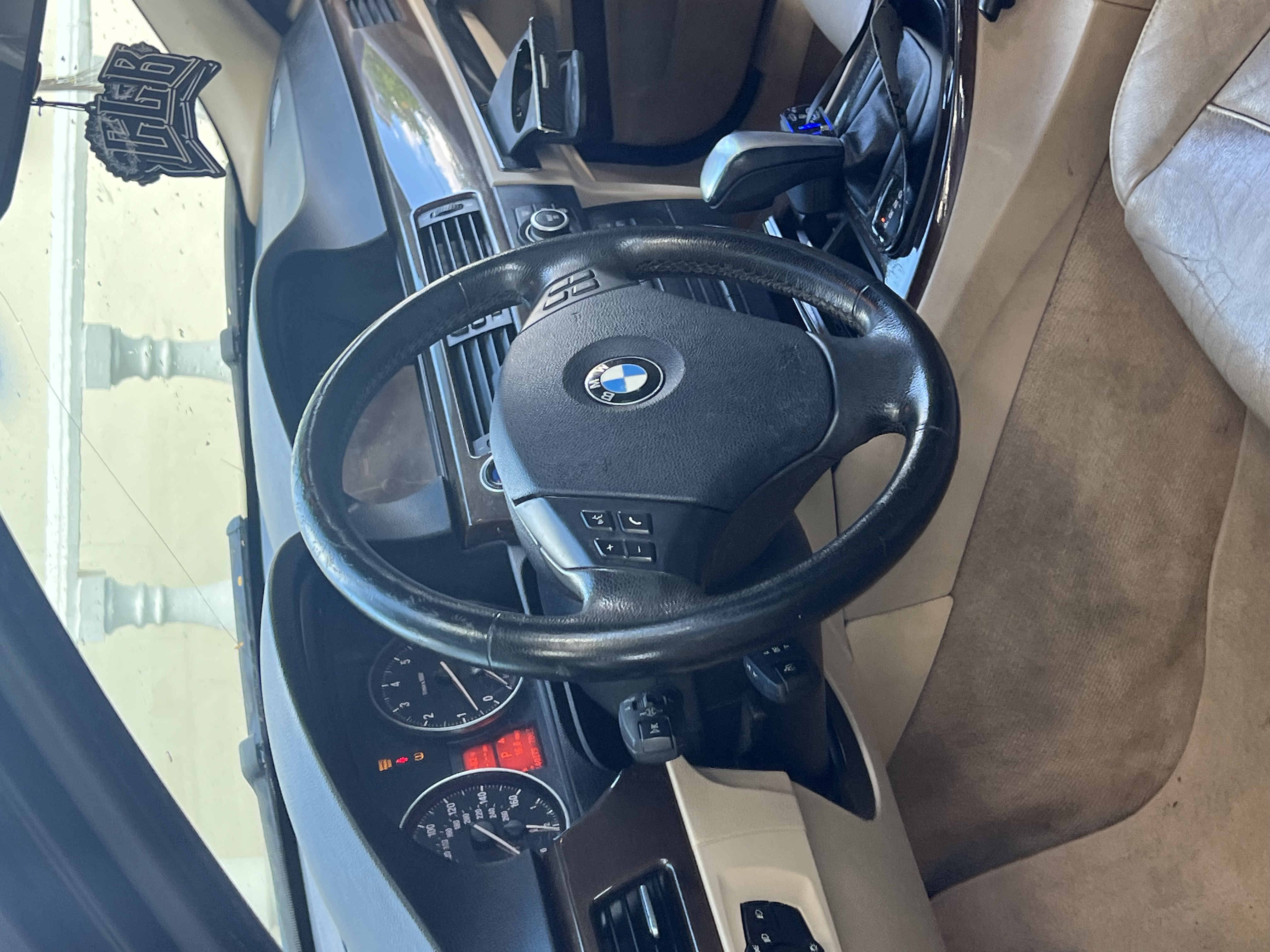 Used 2009 BMW 328i xDrive Sedan AWD/4WD image 2