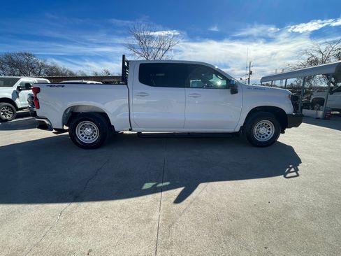 Used 2020 Chevrolet Silverado 1500 LT w/ Convenience Package image 2