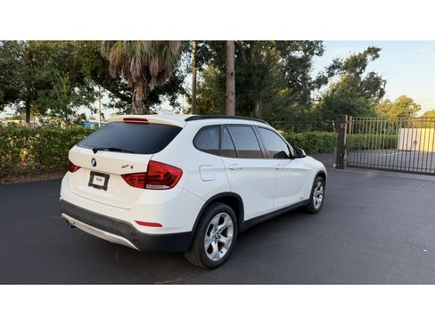Used 2015 BMW X1 sDrive28i image 2
