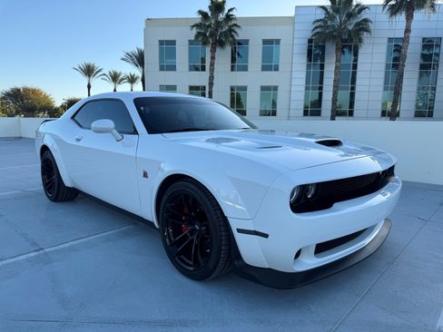 Used 2020 Dodge Challenger R/T Scat Pack image 4