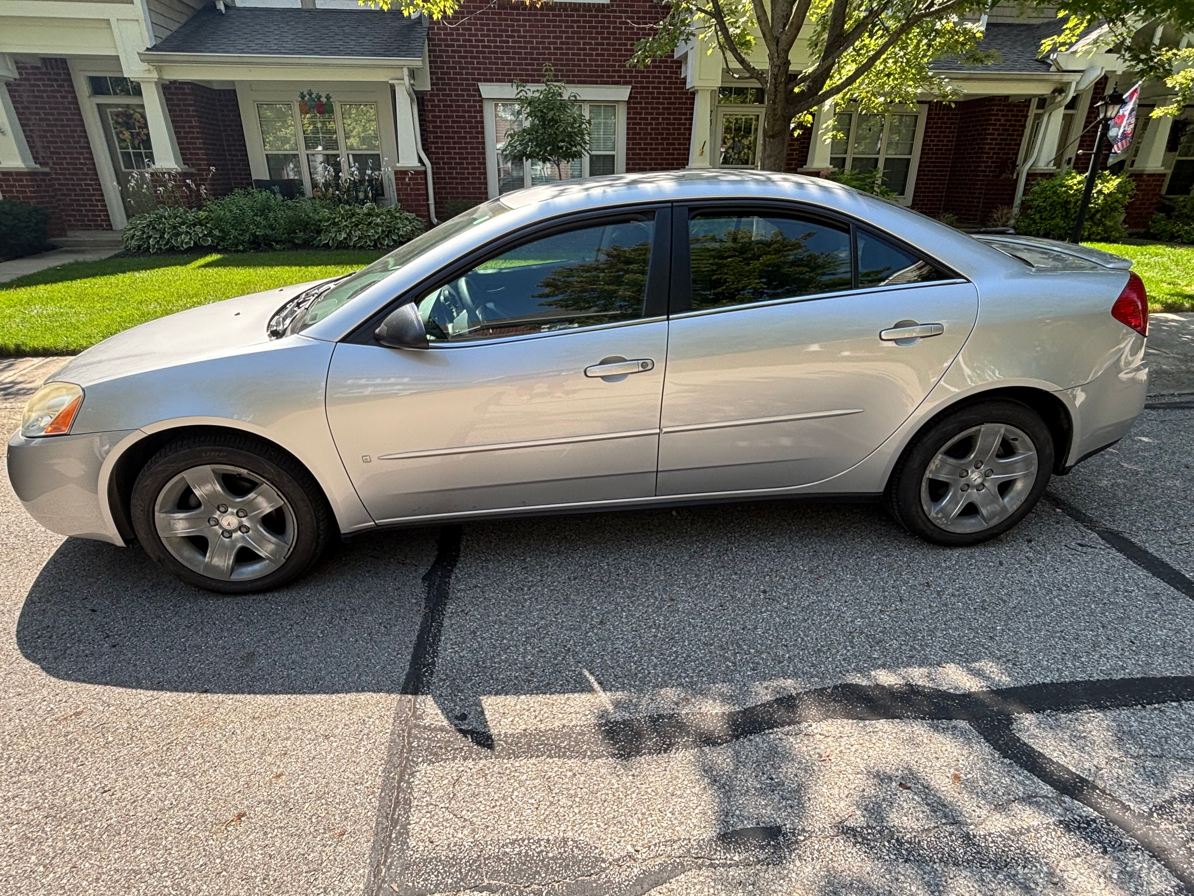 Used 2007 Pontiac G6 Sedan w/ Preferred Package FWD image 2
