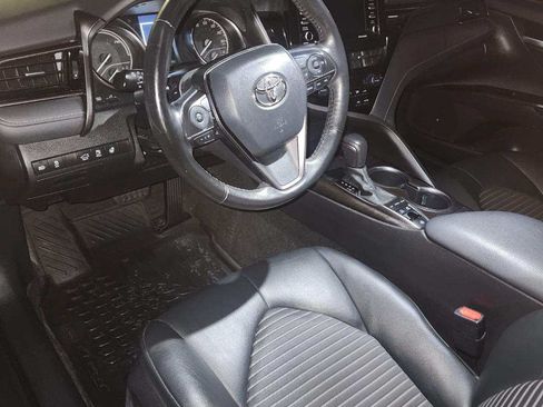 Used 2021 Toyota Camry SE w/ Cold Weather Package image 12