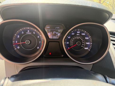 Used 2016 Hyundai Elantra SE image 14