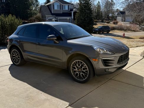 Used 2015 Porsche Macan S image 1