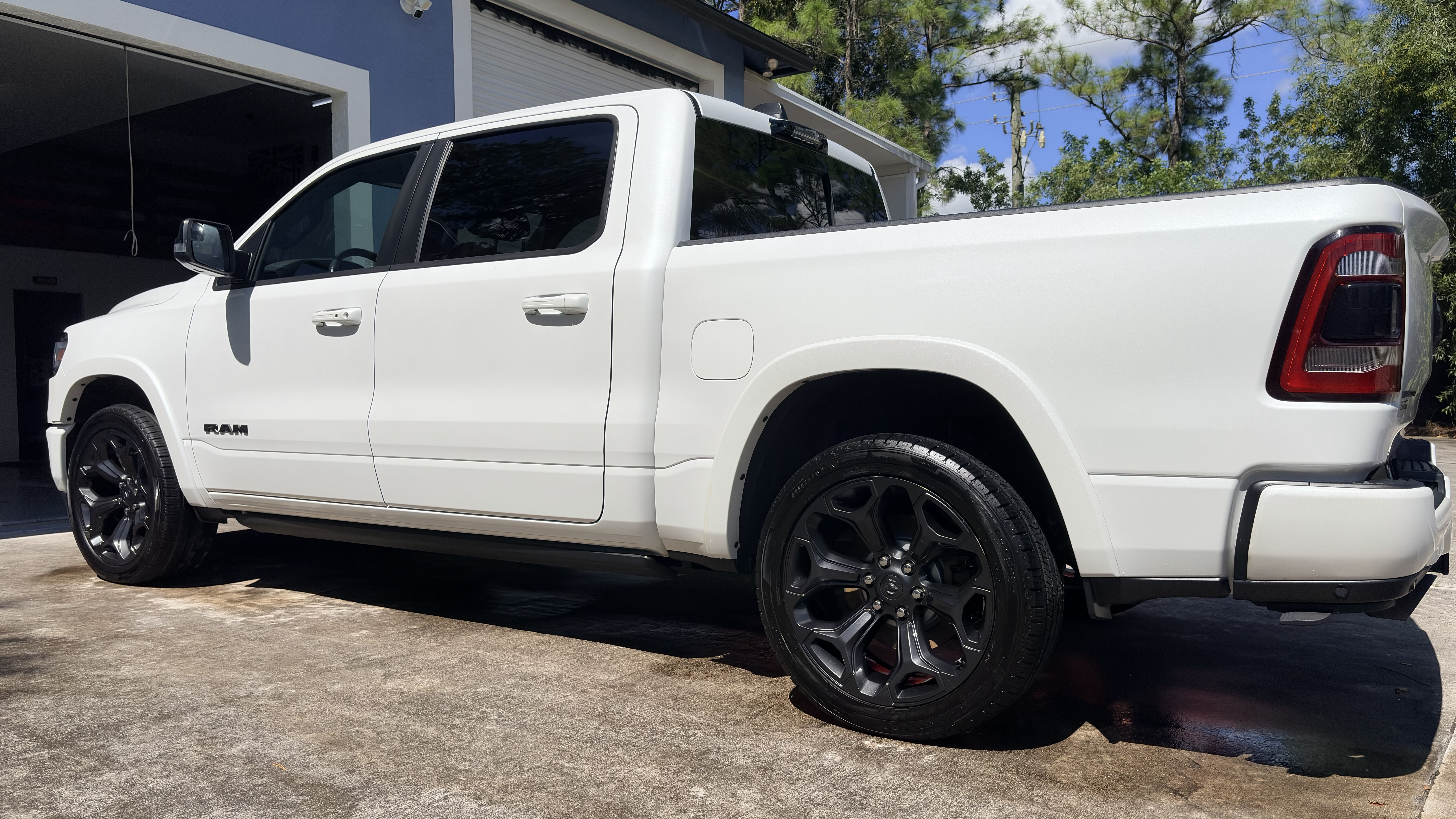 Used 2021 RAM 1500 Limited w/ Night Edition AWD/4WD image 2