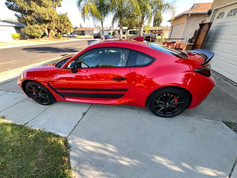 Used 2024 Toyota GR86 TRUENO Edition image 6