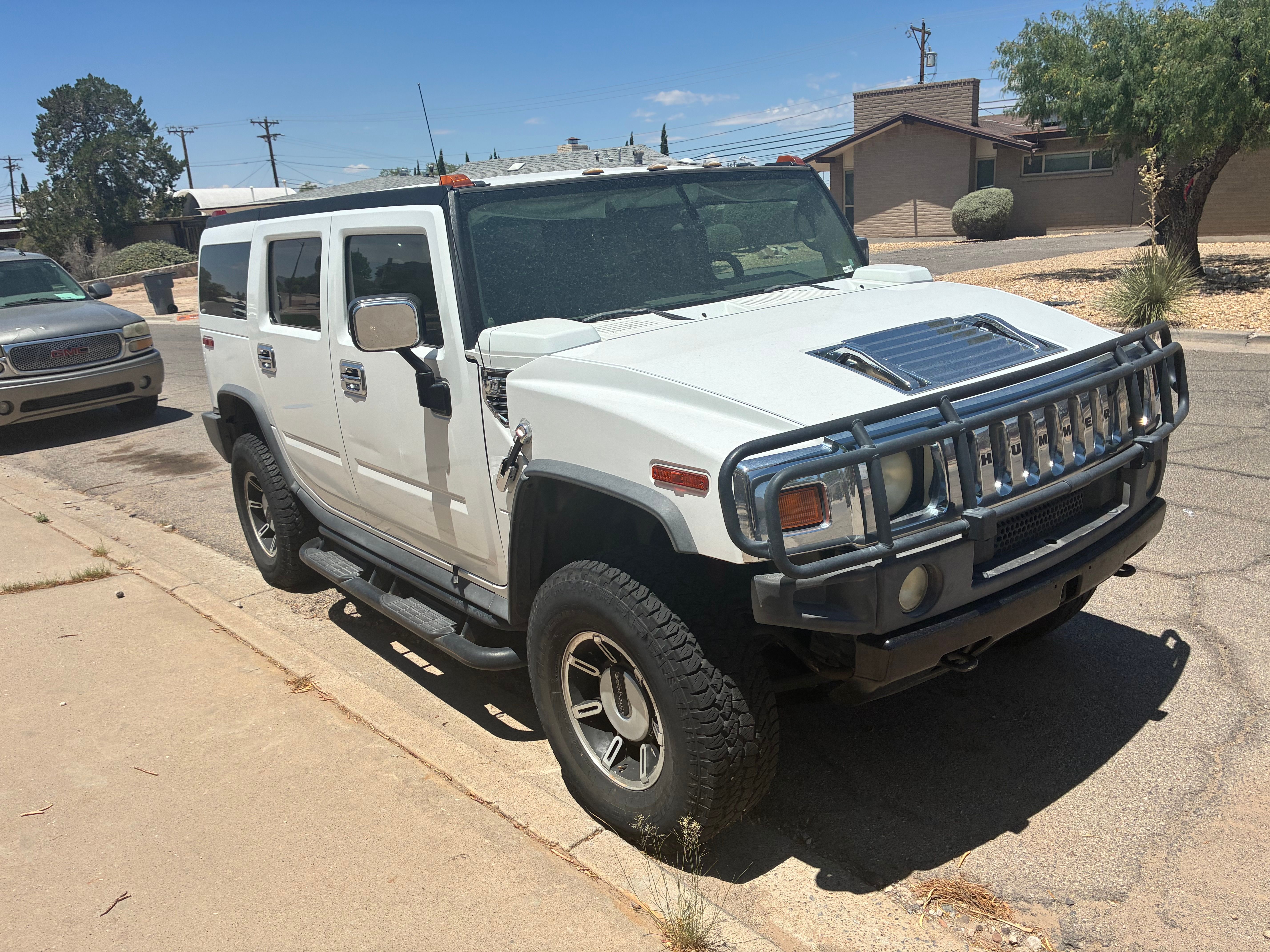 Used 2004 HUMMER H2 w/ Preferred Equipment Group AWD/4WD image 4