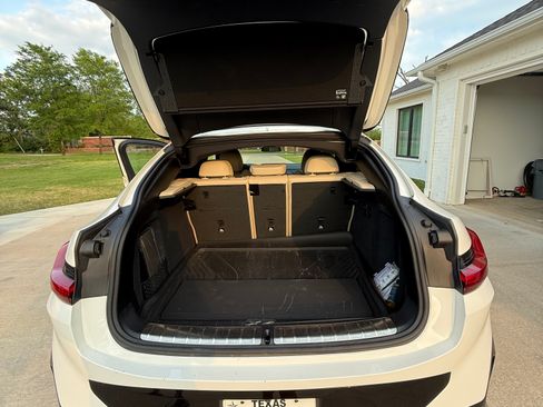 Used 2023 BMW X4 M40i w/ Premium Package image 11