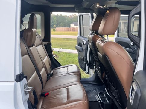 Used 2021 Jeep Wrangler Unlimited Rubicon image 13