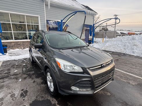 Used 2016 Ford Escape SE w/ SE Leather Comfort Package image 1