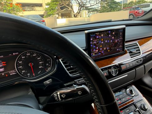 Used 2011 Audi A8 L 4.2 image 18