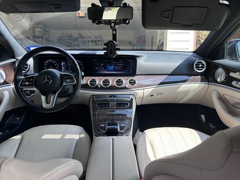 Used 2020 Mercedes-Benz E 350 Sedan image 10
