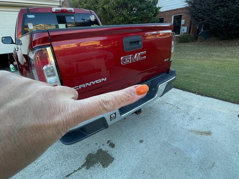 Used 2016 GMC Canyon SLT w/ Trailering Package image 10