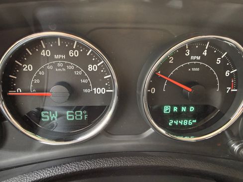 Used 2017 Jeep Wrangler Sport AWD/4WD image 6