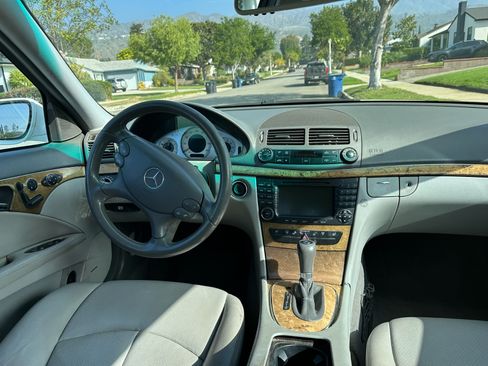 Used 2008 Mercedes-Benz E 350 E 350 Sedan 4D image 7