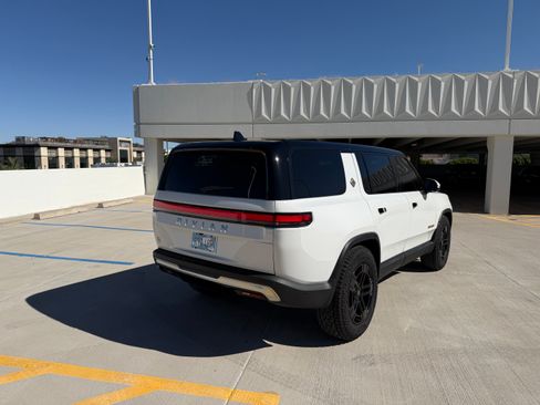 Used 2023 Rivian R1S Adventure AWD/4WD image 6