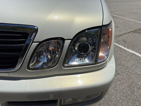 Used 1999 Lexus LX 470 4WD image 11