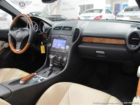 Used 2009 Mercedes-Benz SLK 300 image 15