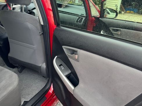 Used 2014 Toyota Prius Three image 14