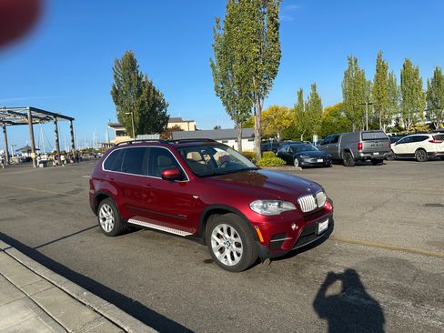 Used 2013 BMW X5 xDrive35i image 2