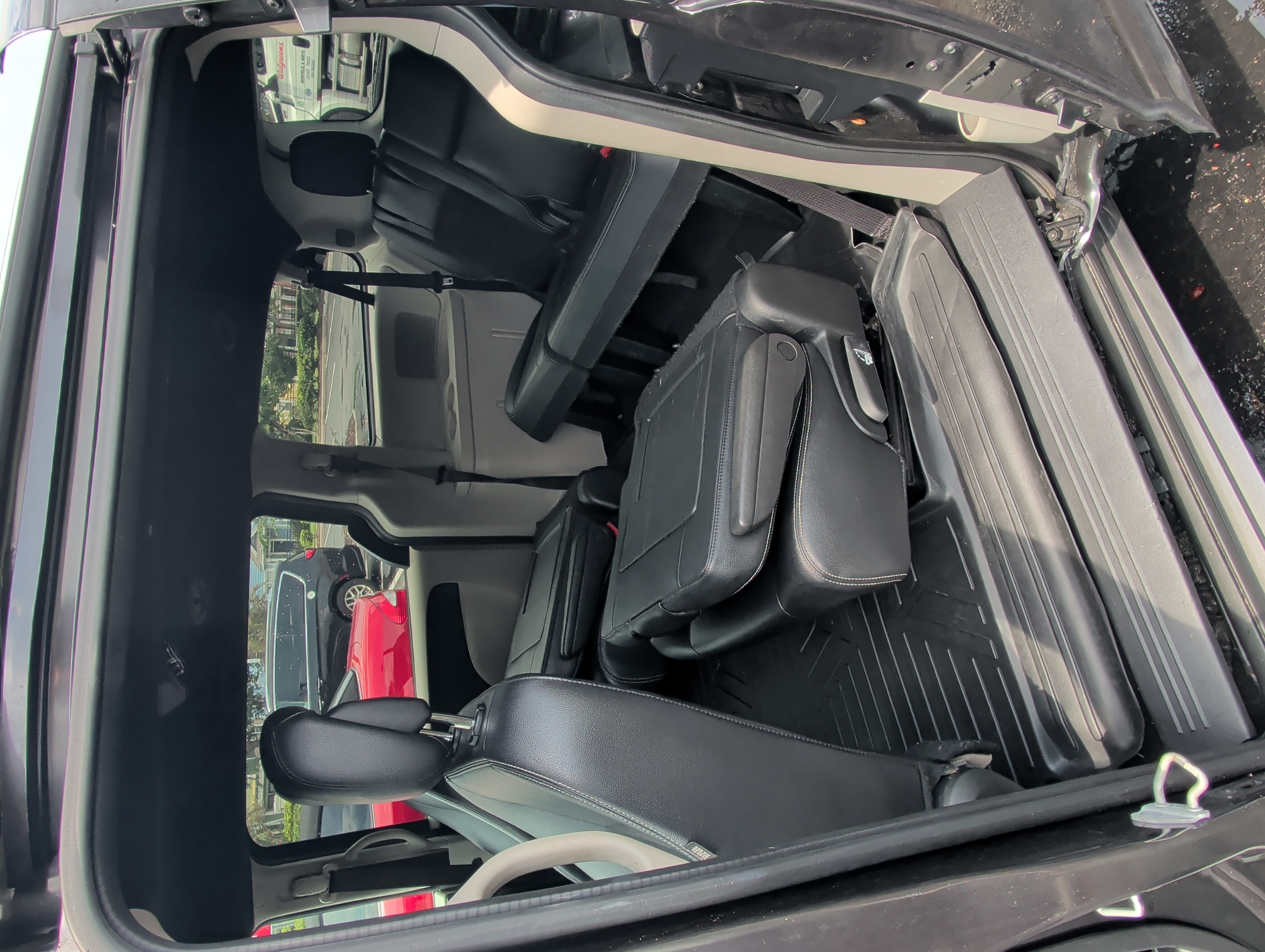Used 2019 Dodge Grand Caravan SXT FWD image 14