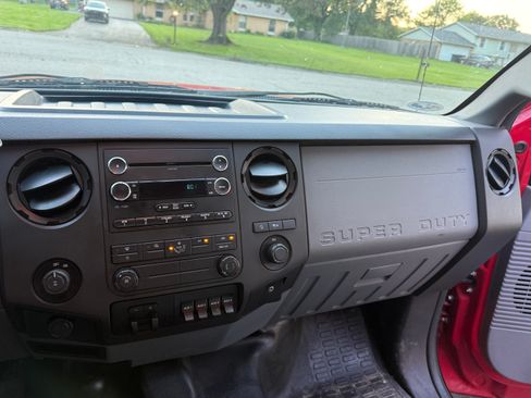 Used 2014 Ford F250 XL w/ Power Equipment Group AWD/4WD image 10