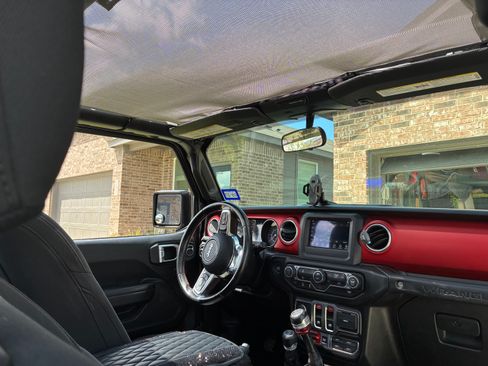 Used 2019 Jeep Wrangler Rubicon AWD/4WD image 12