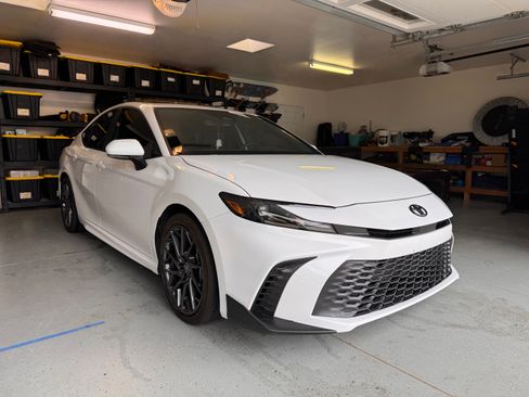 Used 2025 Toyota Camry SE w/ Multimedia Upgrade Package FWD image 1