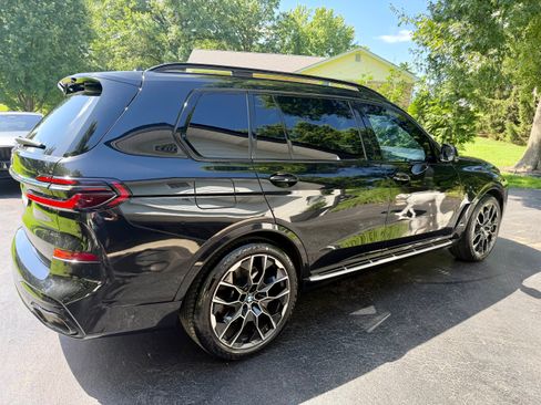 Used 2023 BMW X7 xDrive40i w/ M Sport Package AWD/4WD image 9
