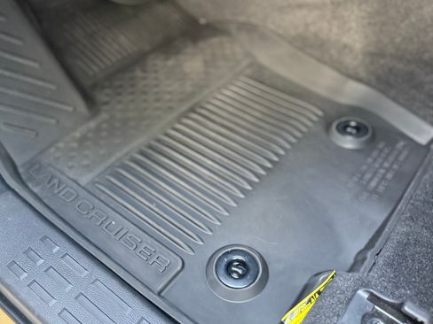 Used 2024 Toyota Land Cruiser image 12