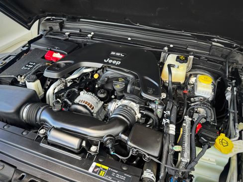 Used 2020 Jeep Wrangler Rubicon image 16