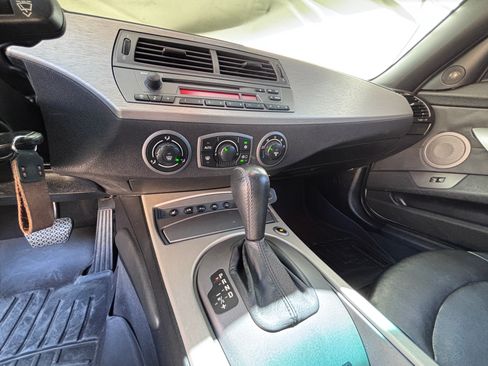 Used 2004 BMW Z4 2.5i RWD image 17