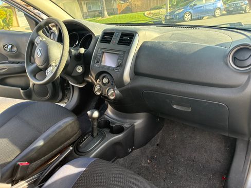 Used 2012 Nissan Versa SL w/ SL Tech Pkg image 8