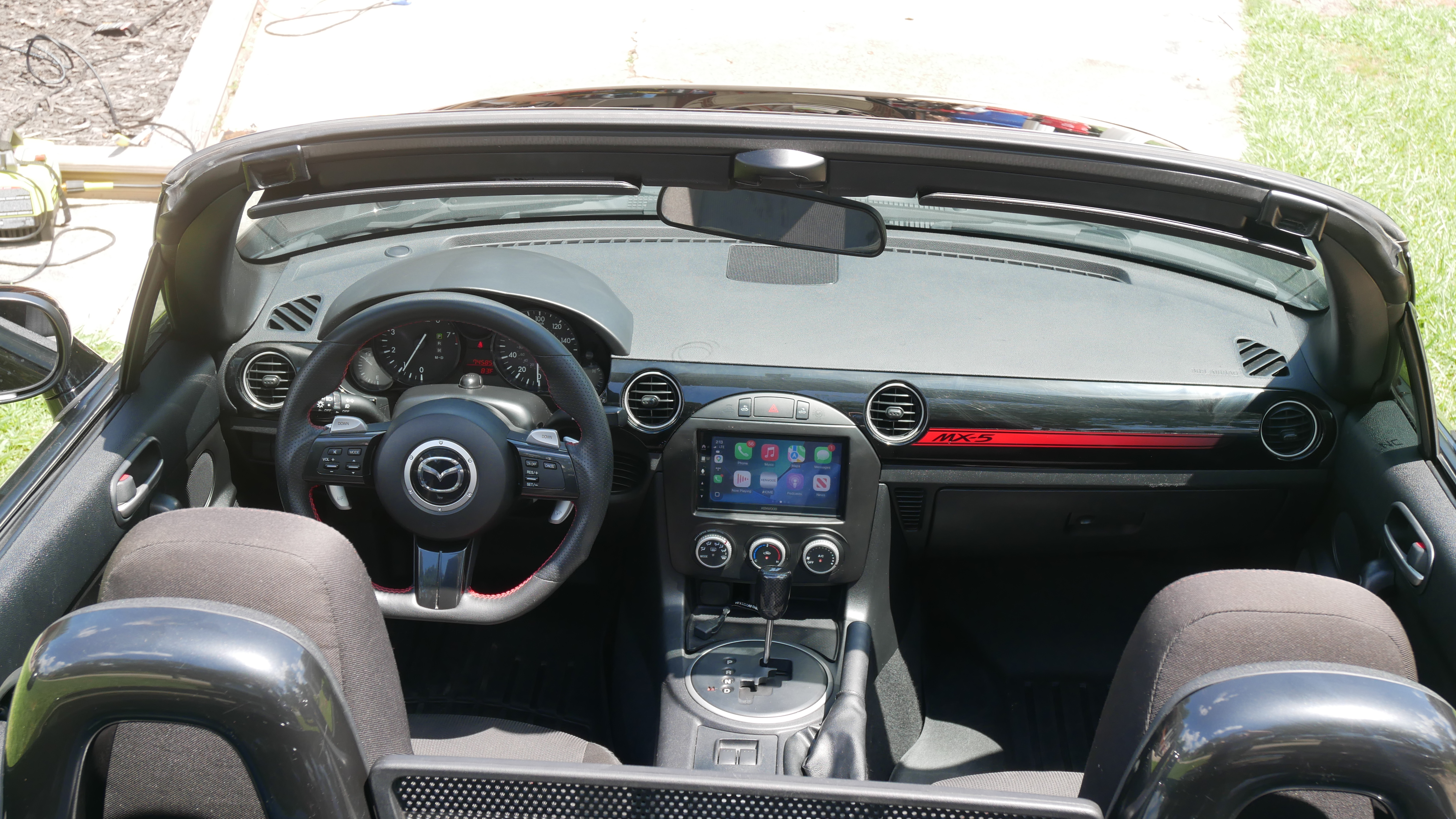 Used 2014 MAZDA MX-5 Miata Club RWD image 17