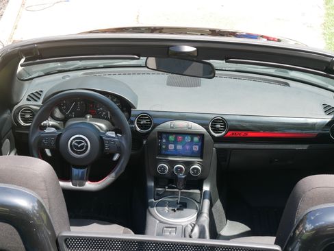 Used 2014 MAZDA MX-5 Miata Club RWD image 17