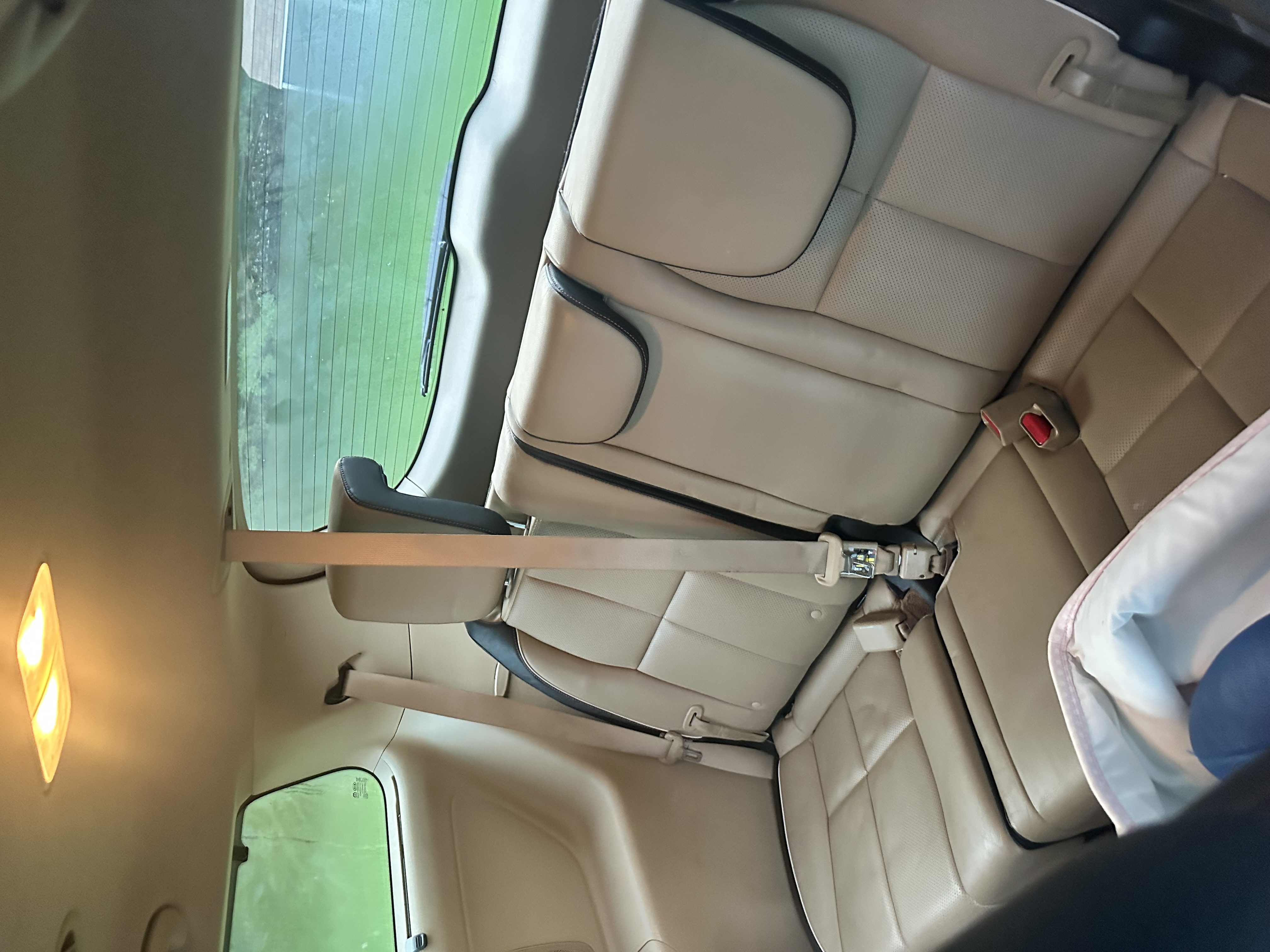 Used 2017 Kia Sedona LX w/ LX Essentials Premium Package FWD image 6