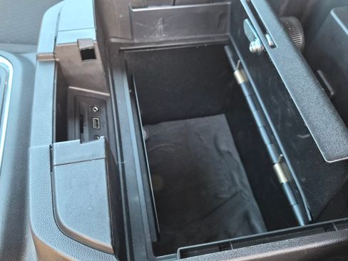 Used 2021 GMC Sierra 1500 Elevation w/ Preferred Package image 8