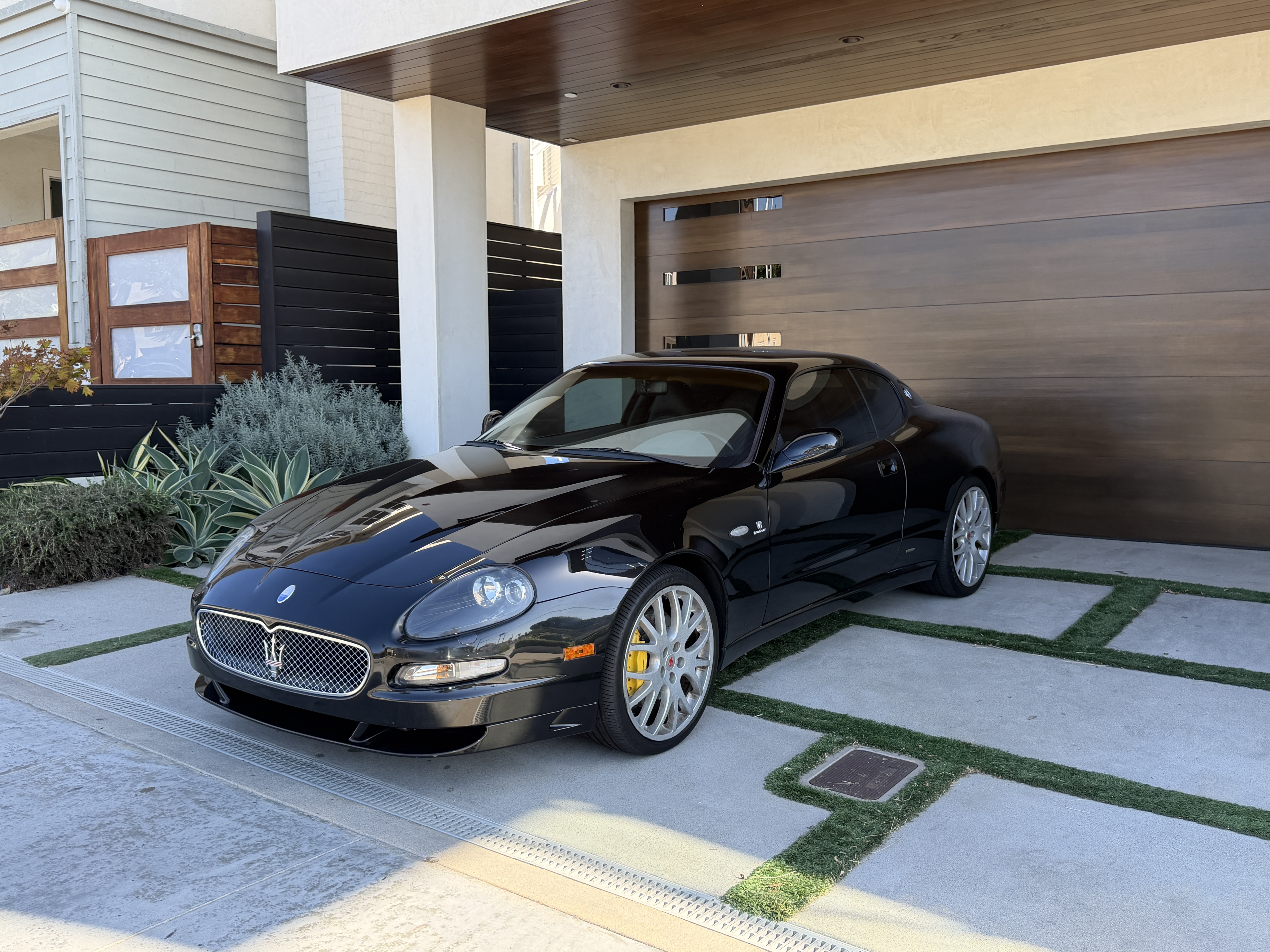 Used 2005 Maserati GranSport Coupe RWD image 13