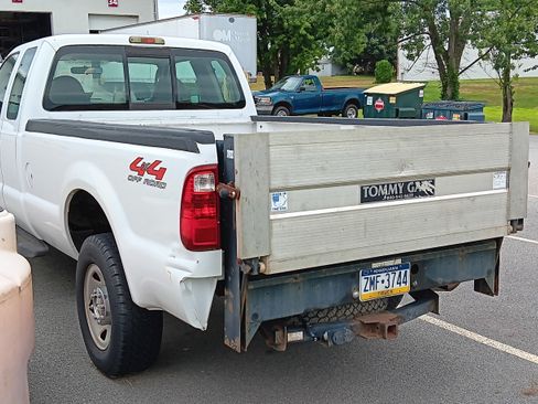 Used 2008 Ford F250 XL image 2