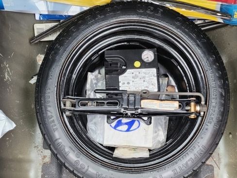 Used 2017 Hyundai Ioniq SEL image 20