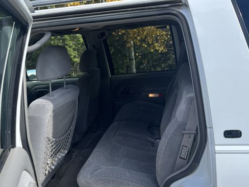 Used 1999 Chevrolet Tahoe 4WD image 9