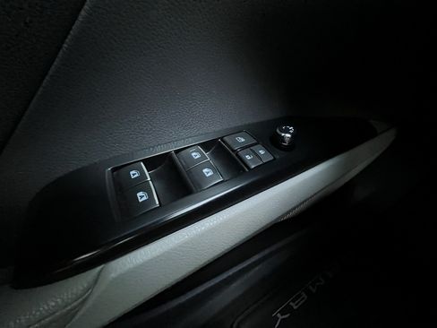 Used 2018 Toyota Camry XSE image 23