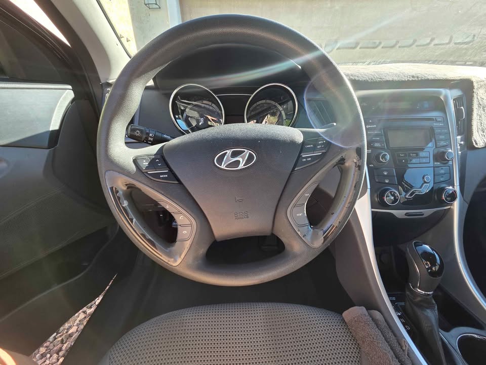 Used 2012 Hyundai Sonata GLS FWD image 8
