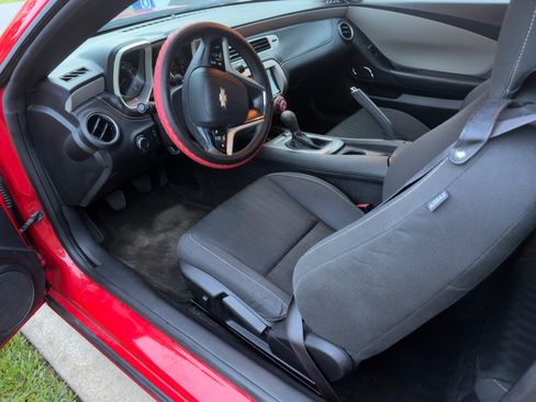 Used 2015 Chevrolet Camaro LS RWD image 5
