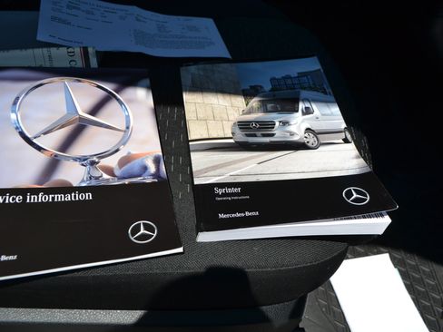 Used 2022 Mercedes-Benz Sprinter 3500 image 17